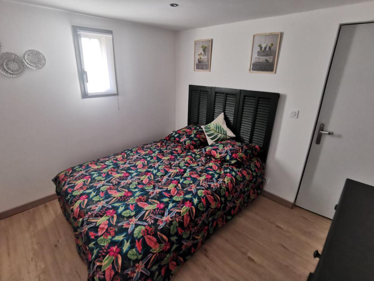 Gite 2 Chambres Avec Piscine Sernhac Экстерьер фото